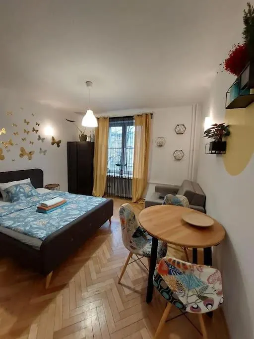 Urocze Mieszkanie Na Zielonym Zoliborzu Appartement Warschau Polen